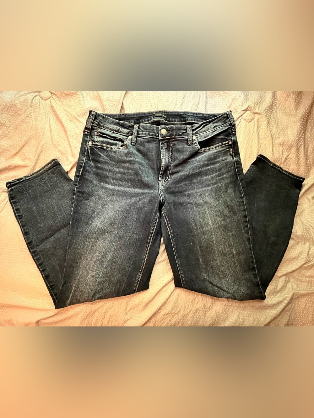 Silver Suki Jeans Size 18/L31 Straight Leg Women's Medium Wash Blue - Picture 1 of 16